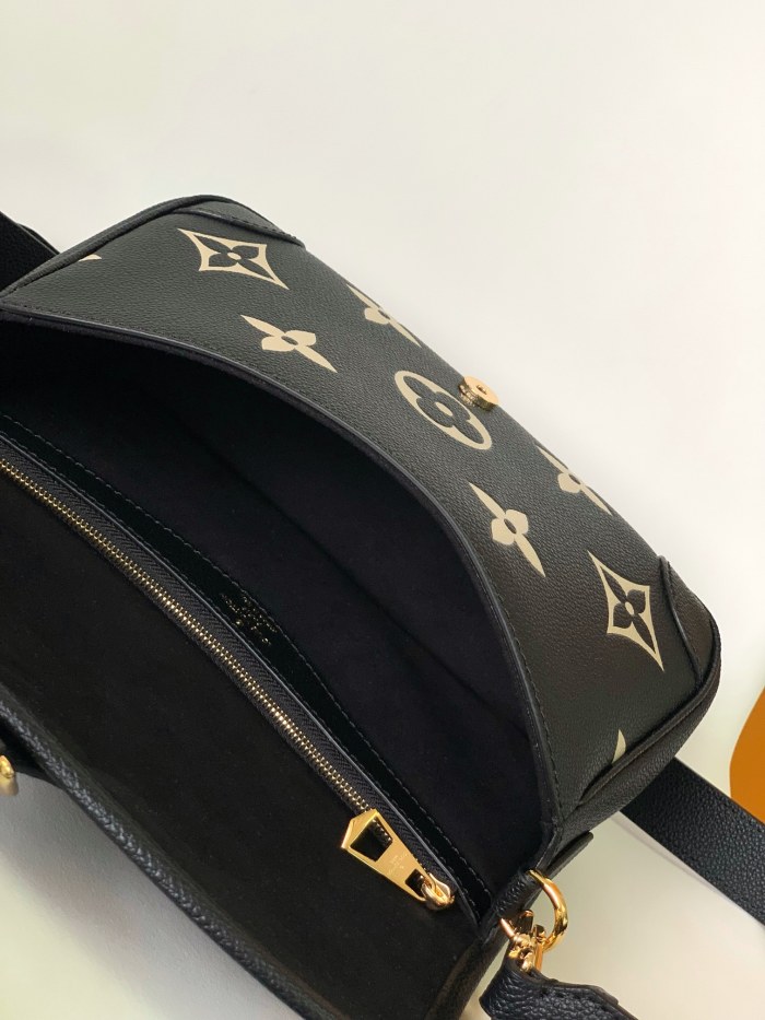 LV Bag  M46583