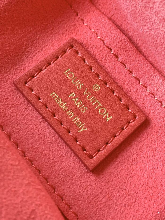 LV Bag M22325