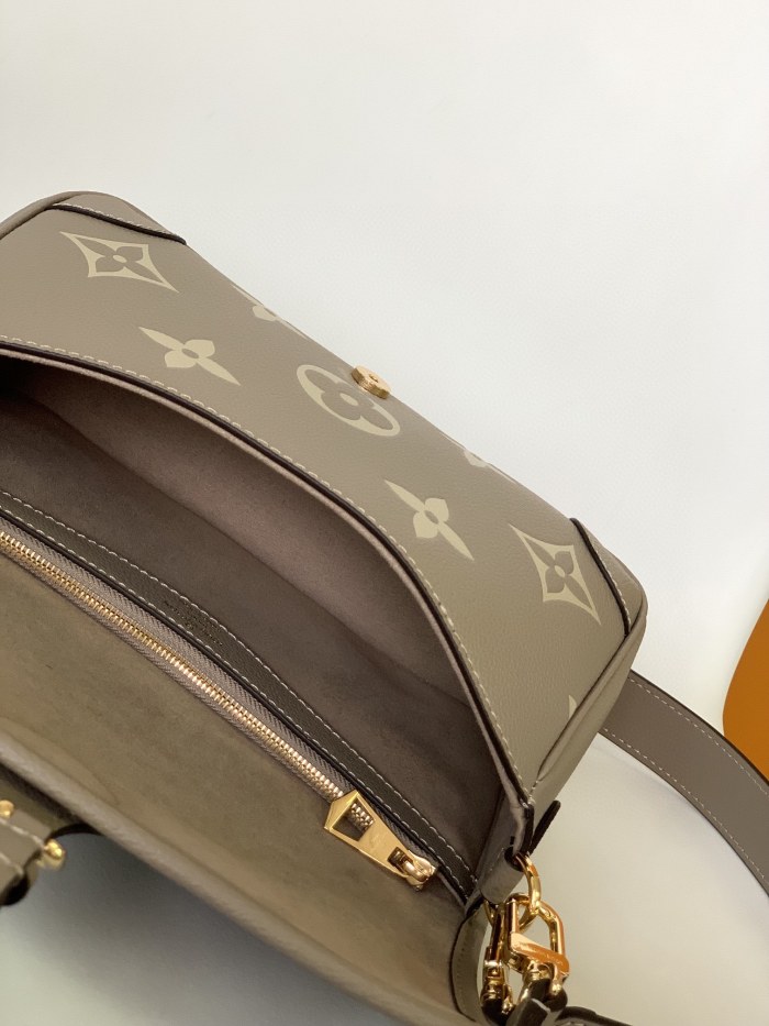 LV Bag  M46583