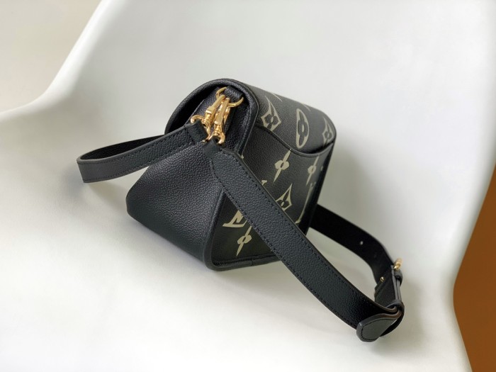 LV Bag  M46583