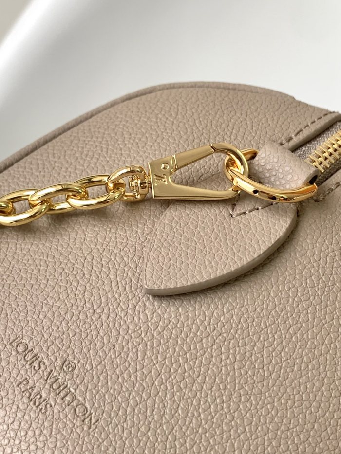 LV Bag M46575