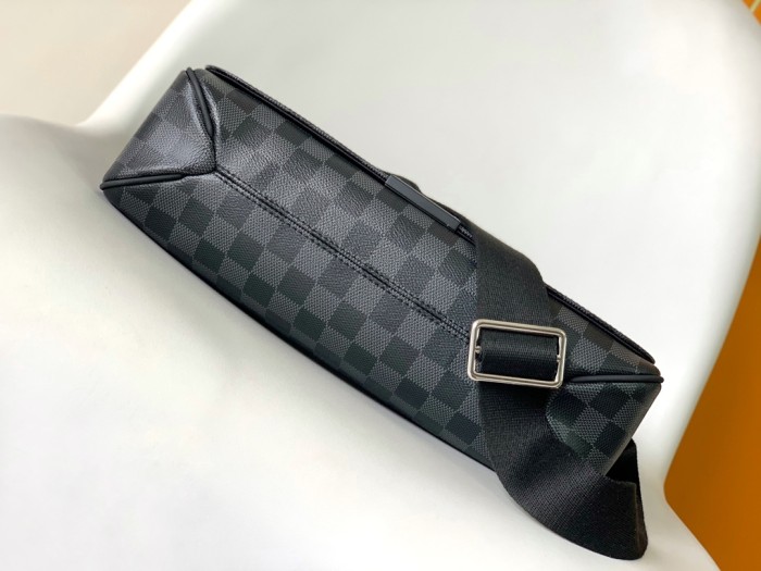 LV Bag M41212