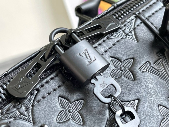 LV Keepall 50 M44810