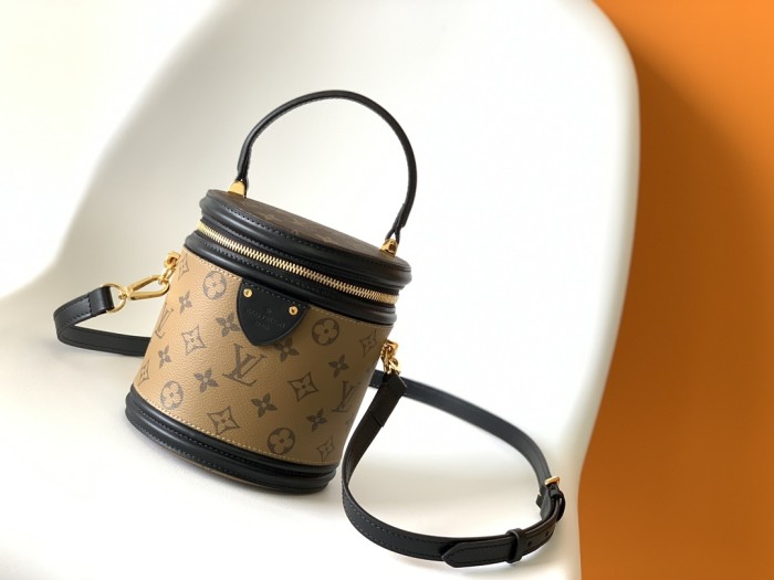 LV Bag  M43986