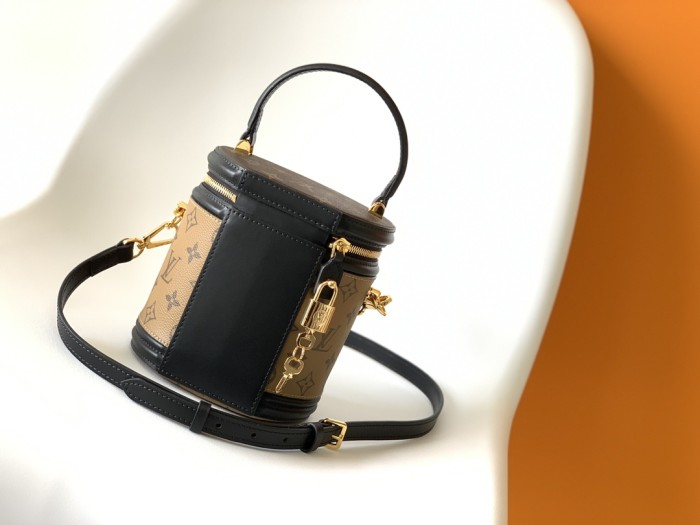 LV Bag  M43986