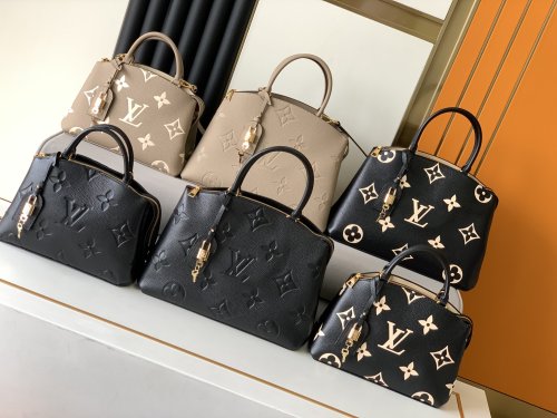 LV Bag  M58913