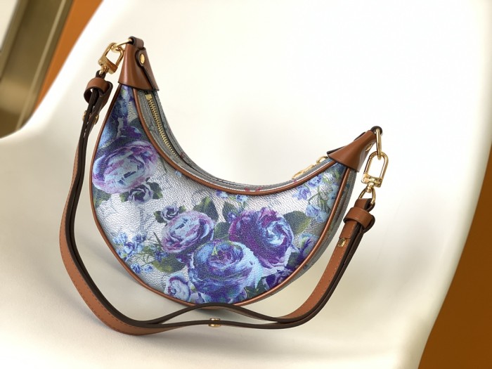 LV Bag M21183