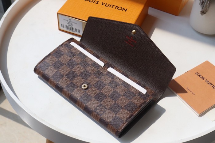LV Wallet M60531