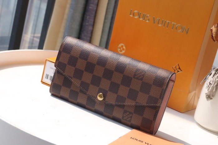 LV Wallet M60531