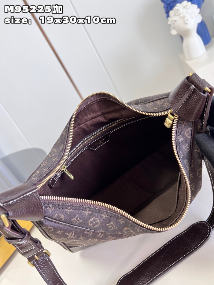 LV Bag M95225
