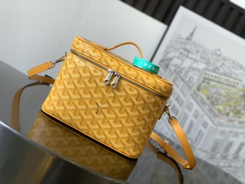 Goyard Muse makeup bag