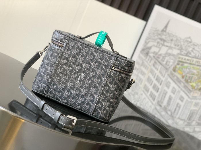 Goyard Muse makeup bag