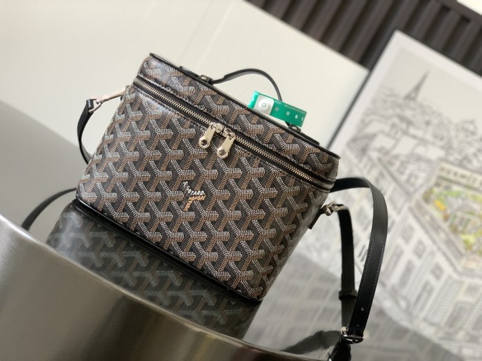 Goyard Muse makeup bag