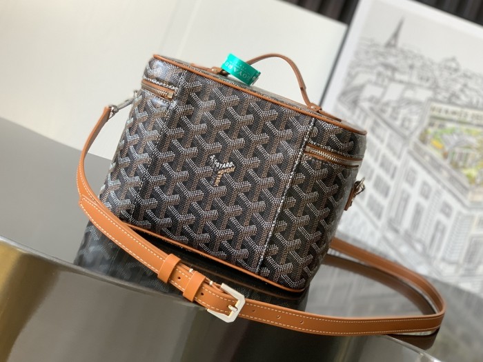 Goyard Muse makeup bag