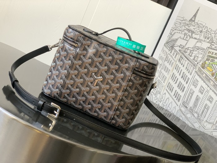 Goyard Muse makeup bag