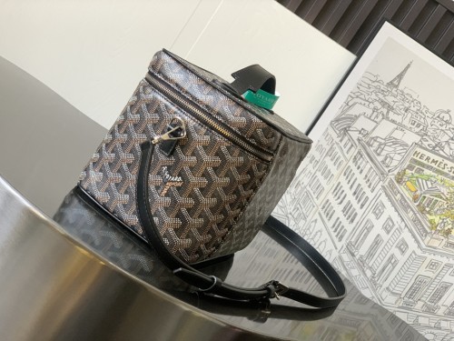 Goyard Muse makeup bag