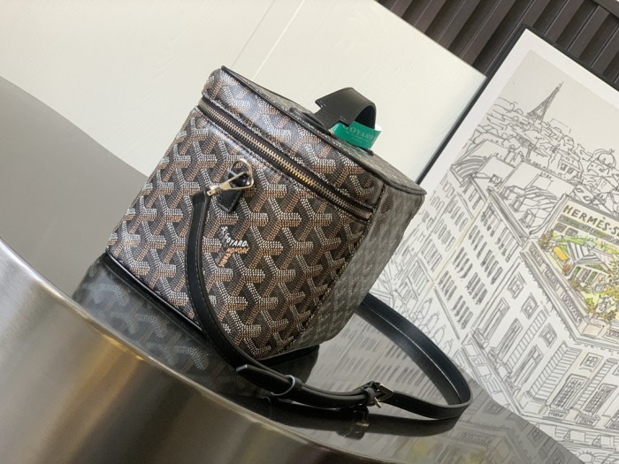 Goyard Muse makeup bag