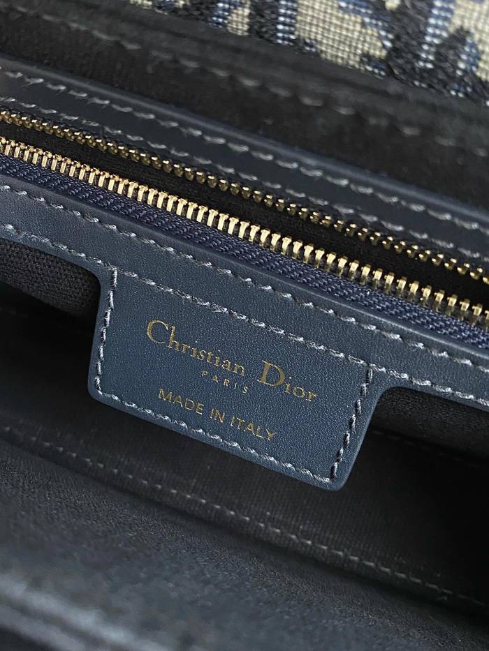  Dior bag