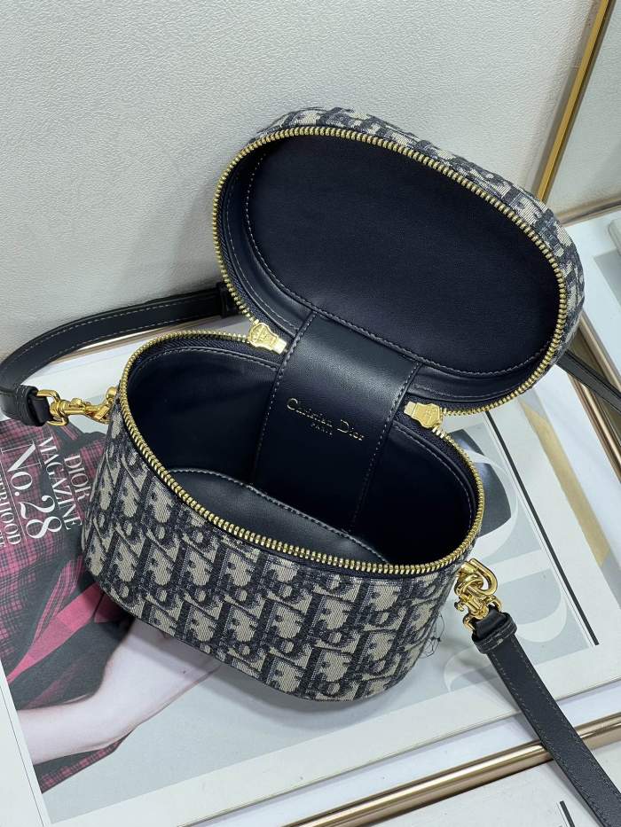 Dior bag CD Signature Vanity