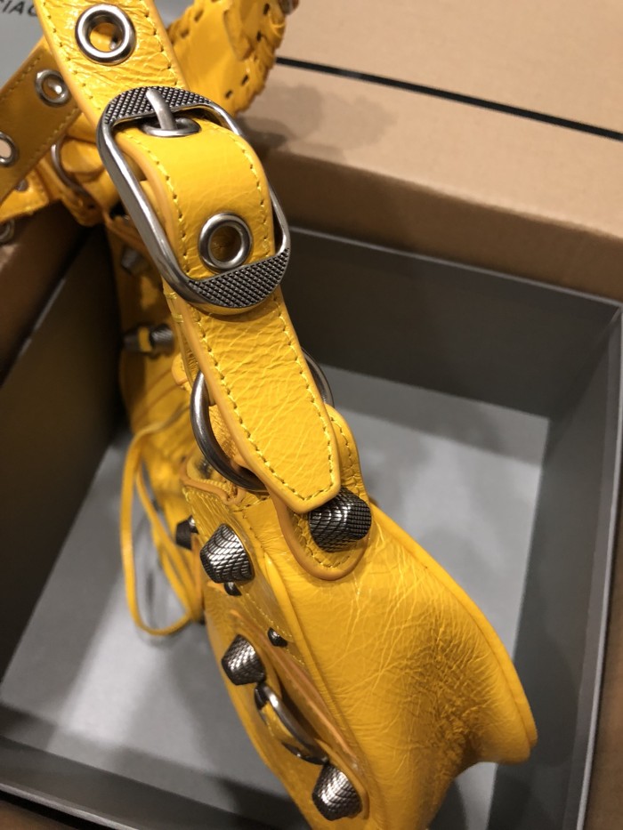Balenciaga Bag Le Cagole Small Large