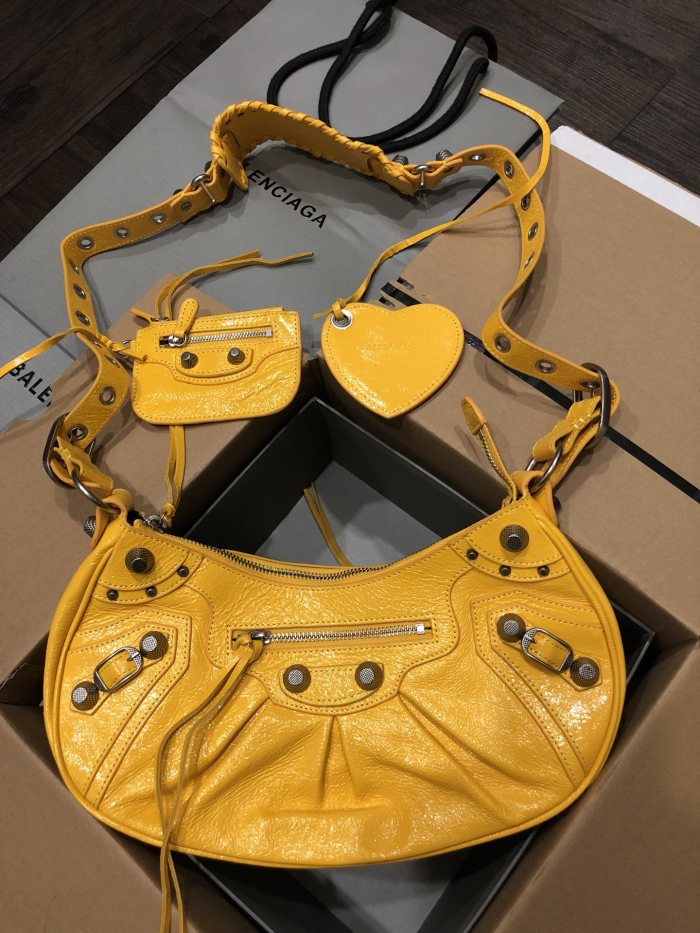 Balenciaga Bag Le Cagole Small Large