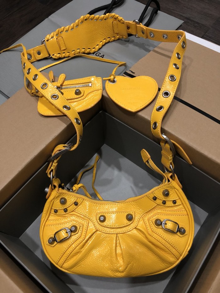 Balenciaga Bag Le Cagole Small Large