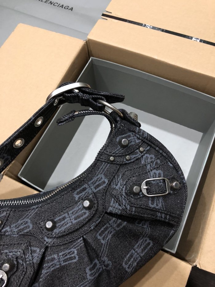 Balenciaga Bag Le Cagole Small Large