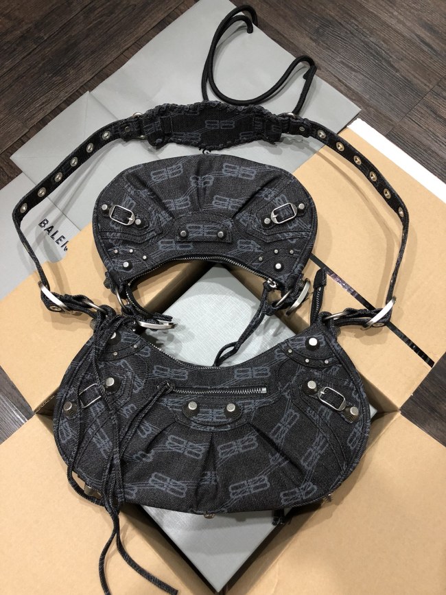 Balenciaga Bag Le Cagole Small Large