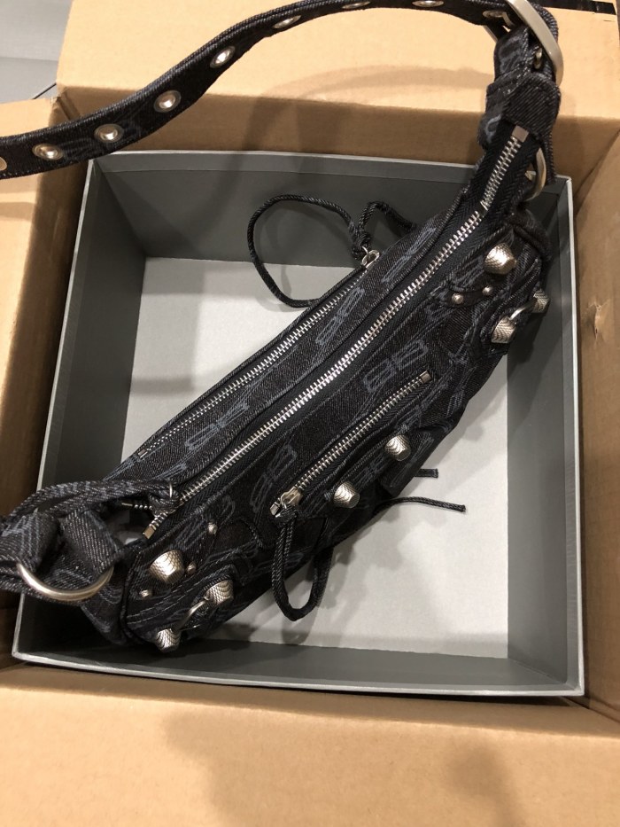 Balenciaga Bag Le Cagole Small Large