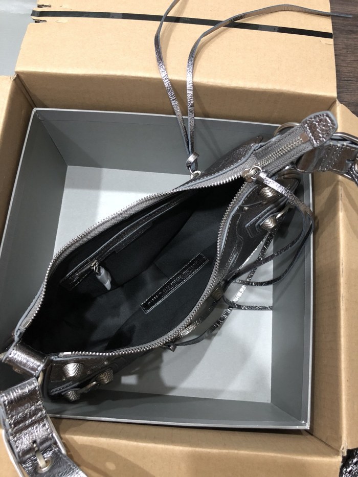 Balenciaga Bag Le Cagole Small Large