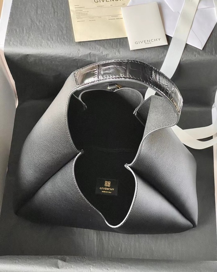 Givenchy Bag Medium G-Hobo