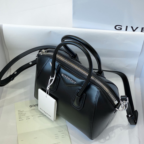 Givenchy Bag Antigona Mini 26cm
