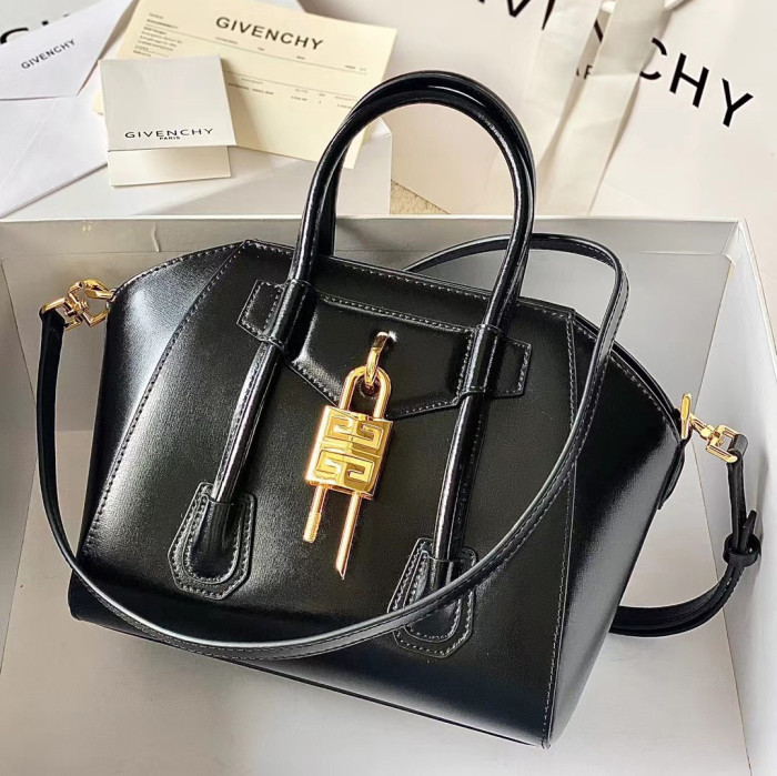 Givenchy Bag Antigona Lock