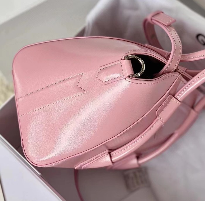 Givenchy Bag Antigona Lock