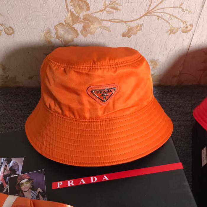 Prada Bag + hat set