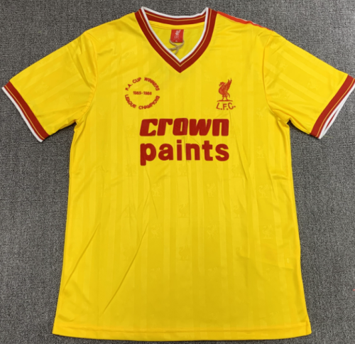 Liverpool 1985/1986 away retro shirt