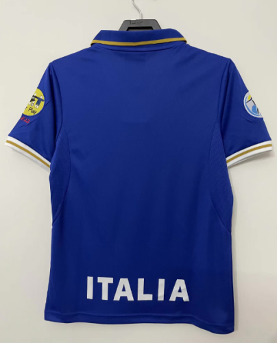 Italy 1996 retro home shirt R.BAGGIO