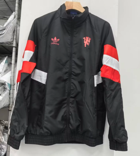 Manchester United 2024/2025 windbreaker coat black