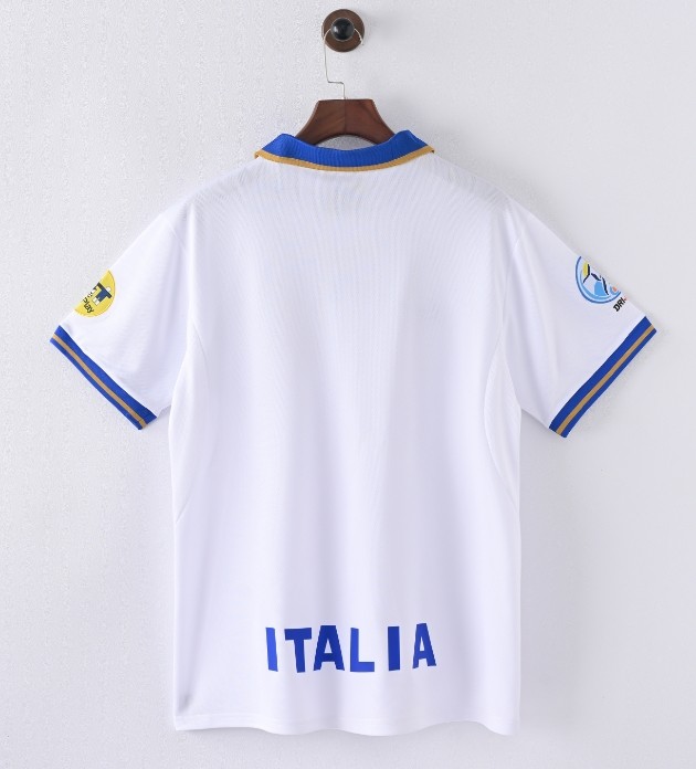 Italy 1996 retro away shirt R.BAGGIO