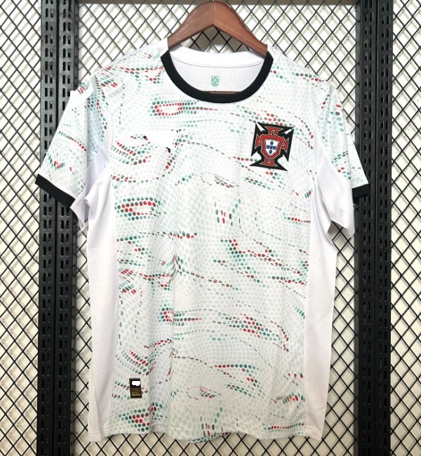 Portugal 2025 away shirt Ronaldo
