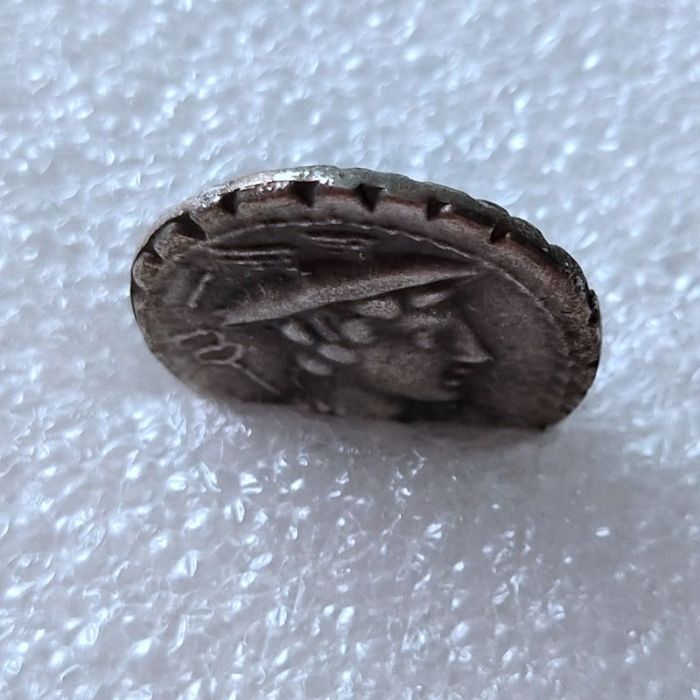 G(93)Ancient Greek Silver Plated Copy Coin About 19mm