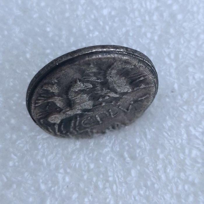 G(97)Ancient Greek Silver Plated Copy Coin About 19mm