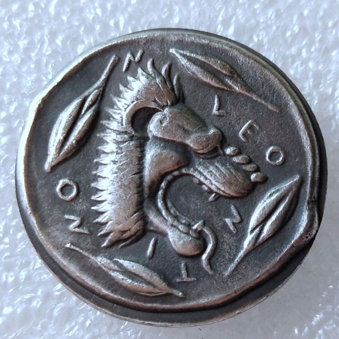 G(87)Ancient Greek Silver Plated Copy Coin About 26.5mm