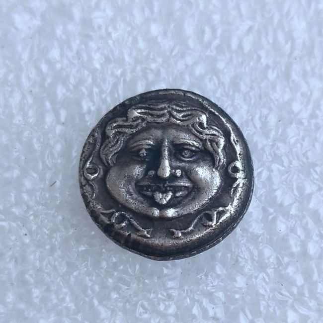 G(95)Ancient Greek Silver Plated Copy Coin About 14mm
