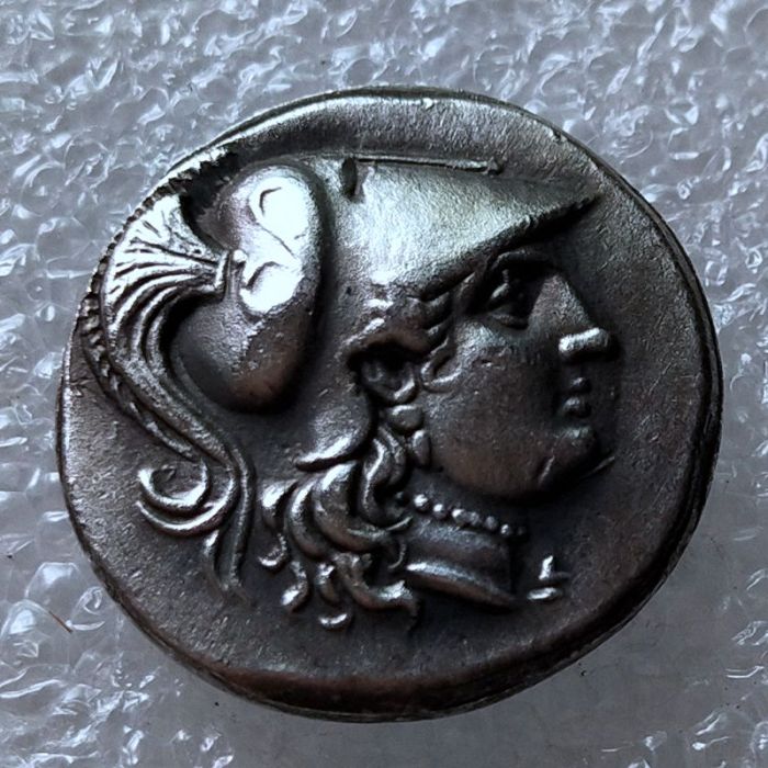 G(88)Ancient Greek Silver Plated Copy Coin About 19mm