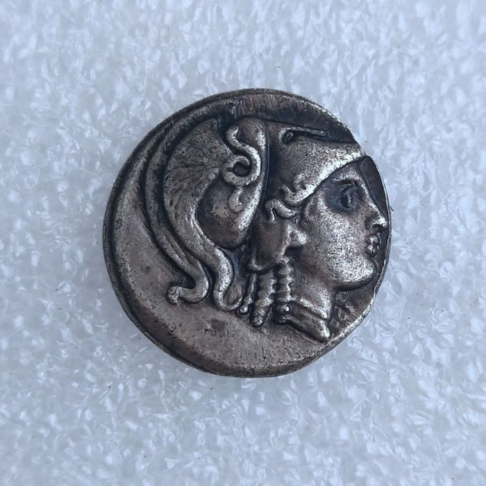 G(98)Ancient Greek Silver Plated Copy Coin About 19mm