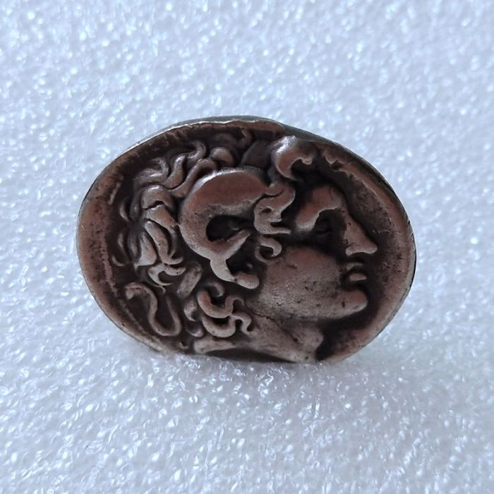 G(90)Ancient Greek Silver Plated Copy Coin About 32mm
