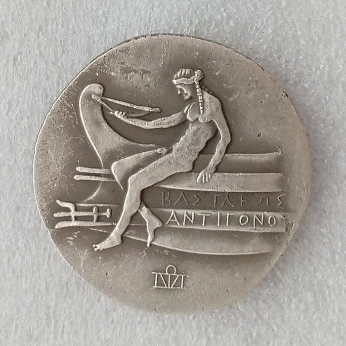 G(114)Ancient Greek Silver Plated Copy Coin About 31mm