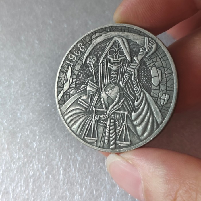 HB(337) US Morgan Silver Plated Dollar Magic Skeleton Copy Coin