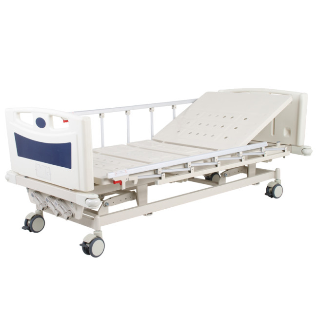 High quality 3 function  three crank manual hospital bed with secure wheels for VIP room